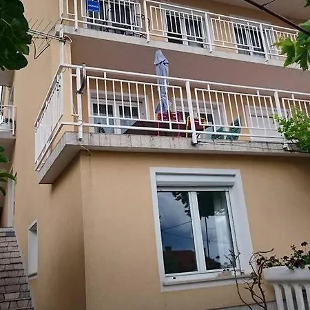 With A Parking Space - 11127 Novi Vinodolski